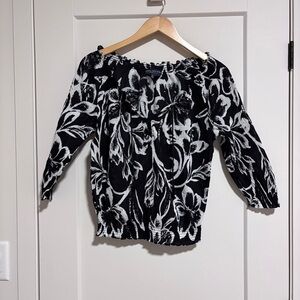 Jones New York Signature Petite Blouse | Black & White Floral | Ruched - Chic